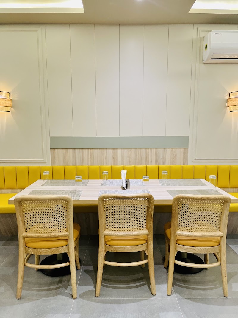 Mellowcity Restaurant - Mellowcity Restaurant Sunshine Hotel, Dhimrapur Rd, opposite Krishna Complex, Madhuban Para, Raigarh, Chhattisgarh 496001, India