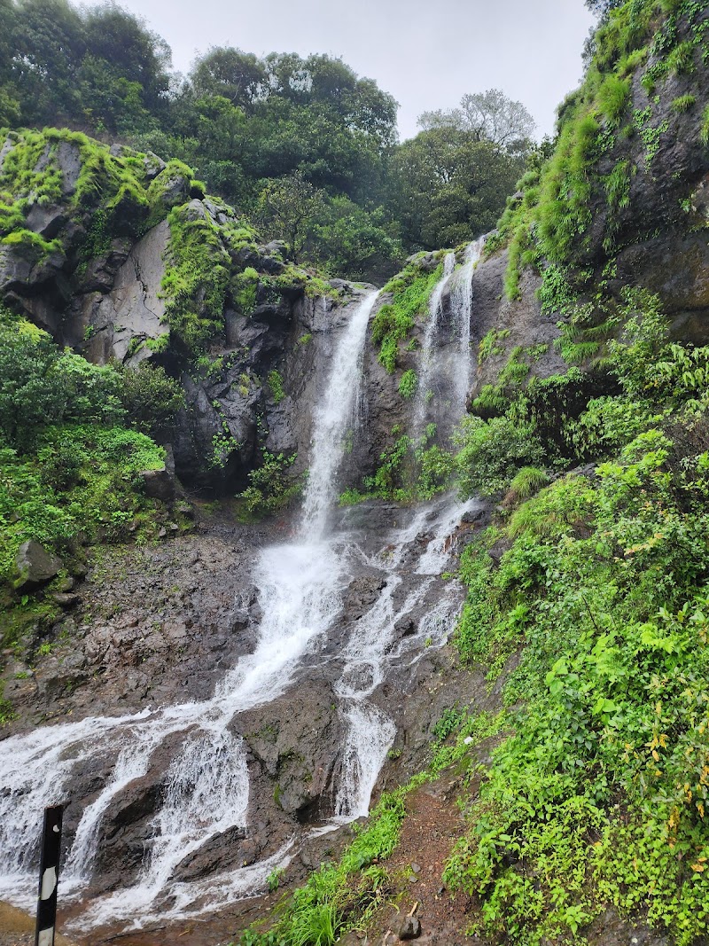 Mettale Waterfall - Mettale Waterfall WJCH+762, Mettale, Dudhoshi, Maharashtra 412806, India