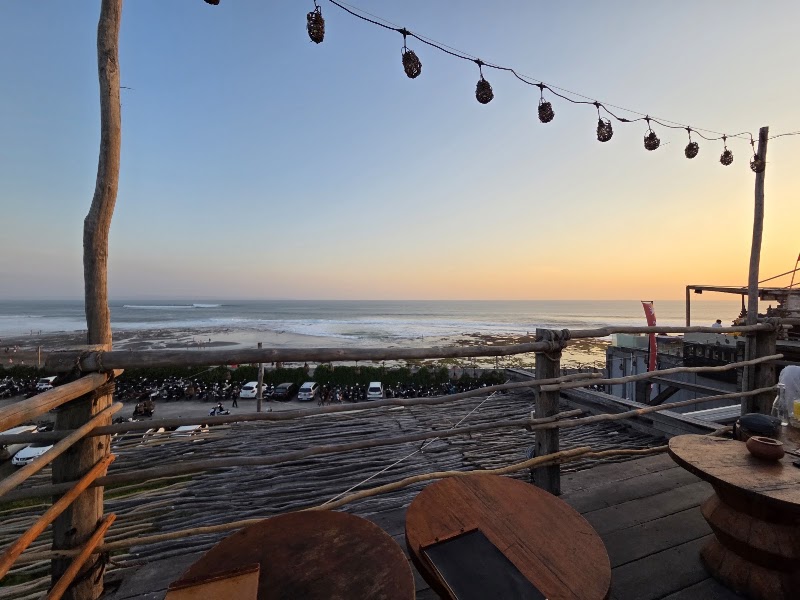 Sol Rooftop Bali - Sol Rooftop Bali Jl. Pantai Pererenan Kabupaten No.169, Pererenan, Kec. Mengwi, Kabupaten Badung, Bali 80351, Indonesia