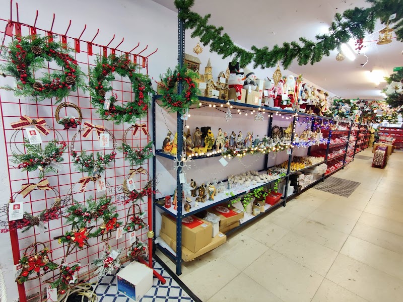 Roys Wonderland-Christmas Trees & Decors - Roys Wonderland-Christmas Trees & Decors, 174,175, 2nd floor, 173, Commercial Street, above Bhagathram Sweets, Tasker Town, Shivaji Nagar, Bengaluru, Karnataka 560001, India