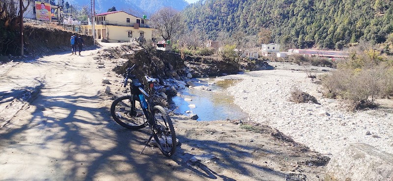 Ramgarh malla - Ramgarh malla, Malla, CHJ2+5C8, Ramgarh Rd, Ramgarh, Umagarh, Uttarakhand 263137, India