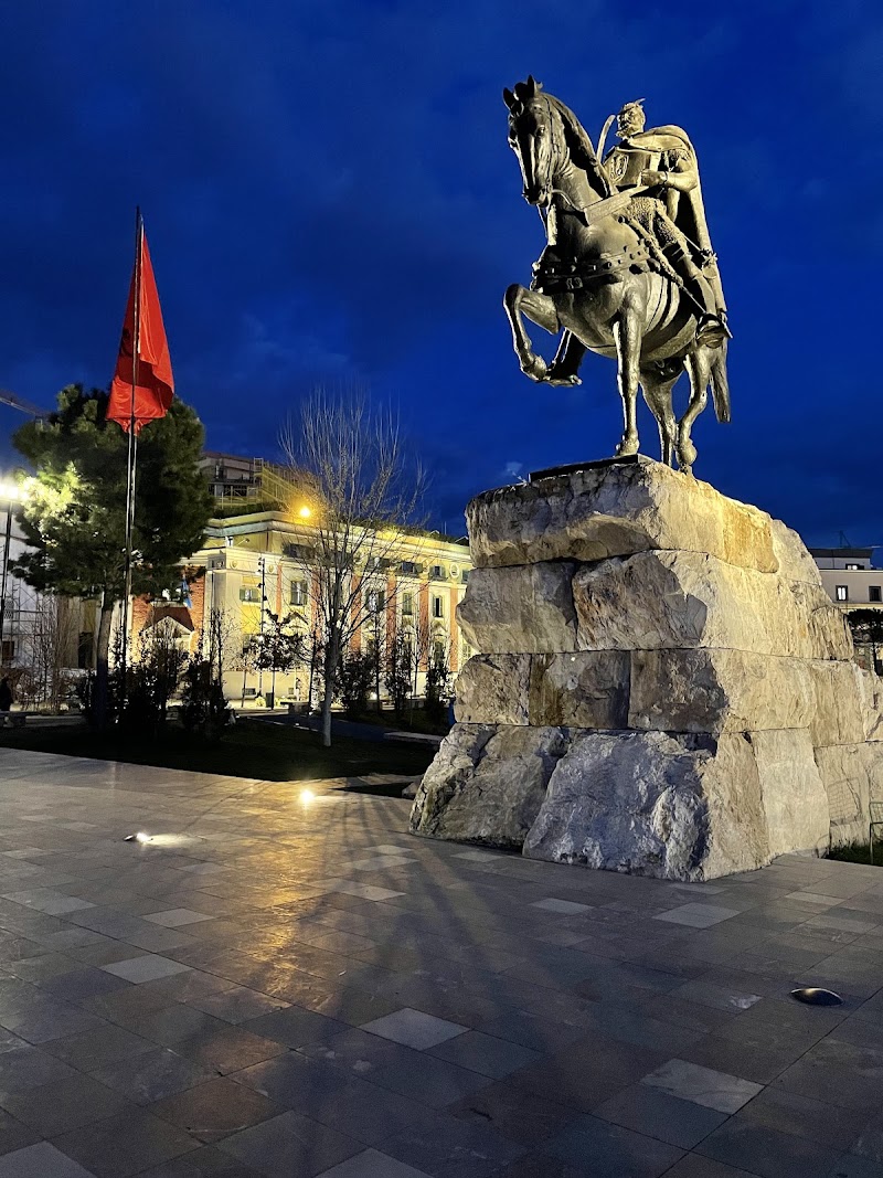 Skanderbeg Square - Skanderbeg Square, Plaza Tirana, Sheshi Skender Beu, Tiranë 1001, Albania