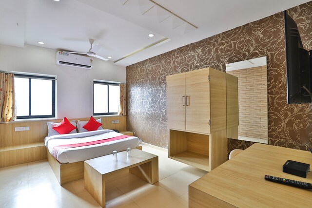 Hotel Sheetal - Hotel Sheetal, Opposite Head Post Office, near Arya samaj, Bhatia Bazar Old, Porbandar, Gujarat 360575, India