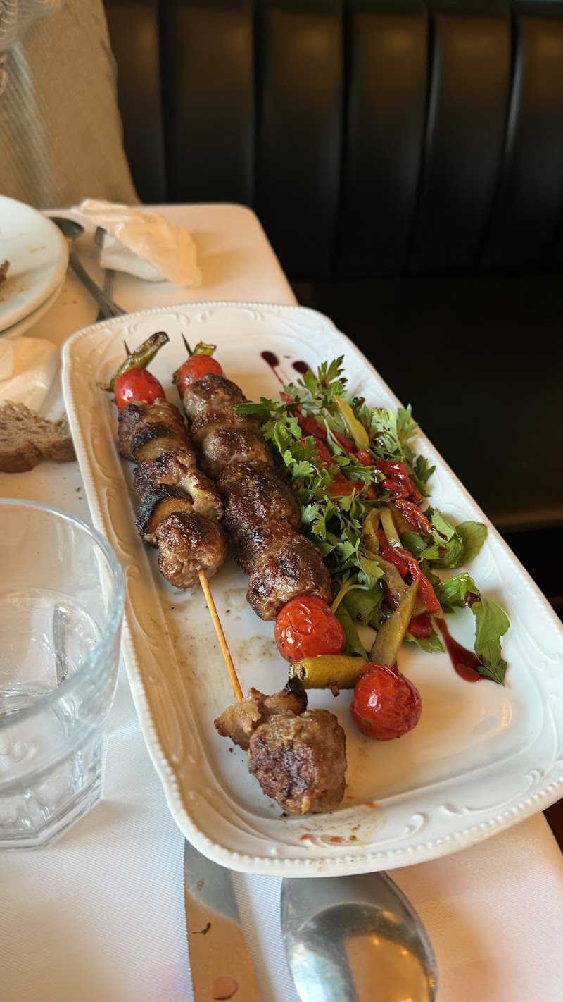 Pandeli Restaurant - Pandeli Restaurant, Rüstempaşa Mah. Balık Pazarı kapısı Sokağı Mısırçarşı İçi 1, Rüstem Paşa, D:2, 34110 Fatih/İstanbul, Türkiye