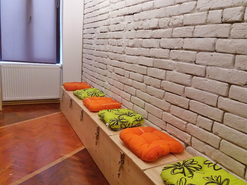 Cloud9Living - Cloud9Living Bulevardul Regina Elisabeta nr 26, ap 7, 050017 București, Romania
