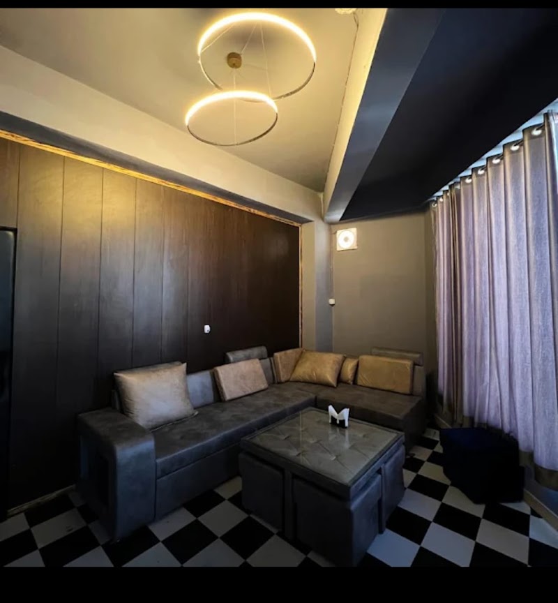 Friendzone Cafe & Lounge - Friendzone Cafe & Lounge 100 Feet Rd, near The Royal Inn Hotel, Shobhagpura, Udaipur, Rajasthan 313001, India