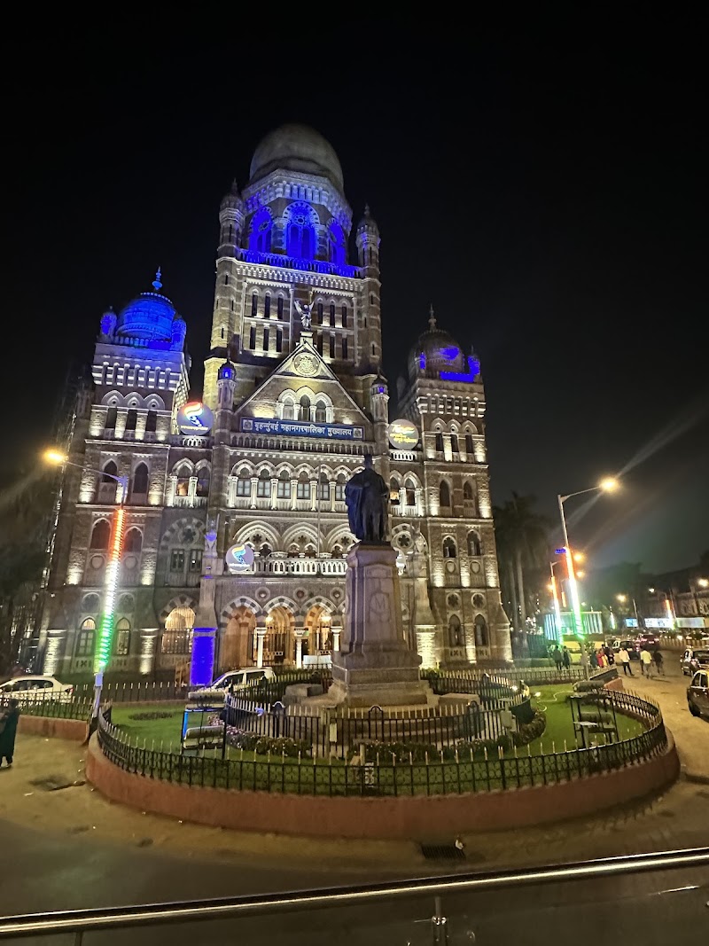 CSMT Viewing Stage - CSMT Viewing Stage WRQM+XVP, CST Subway, Dhobi Talao, Chhatrapati Shivaji Terminus Area, Fort, Mumbai, Maharashtra 400001, India