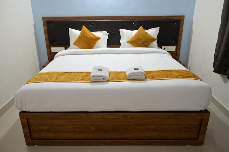 Hotel Dream Sky - Hotel Dream Sky Blue Barry Chowk, Sr No 58/2, near by Eon IT Park, Vitthal Borate Nagar, Tulaja Bhawani Nagar, Kharadi, Pune, Maharashtra 411014, India
