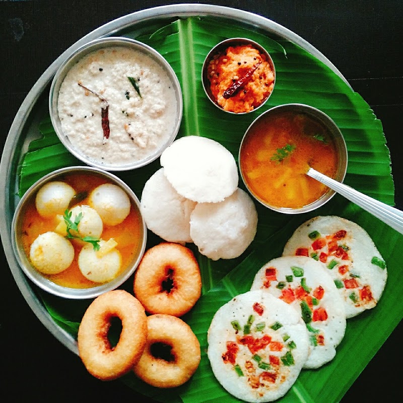 AP Palace Hotel, Ayodhya - AP Palace Hotel, Ayodhya, Fatehganj Devkali Rd, near Indian Bank, Badi, Adarsh Puram, Faizabad, Uttar Pradesh 224001, India