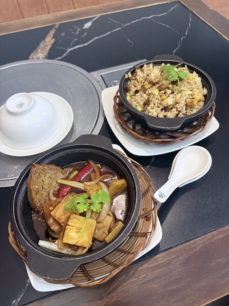 Nhà Hàng Thuần Chay BÀ XÃ - CN Pasteur - Vegan Restaurant - Nhà Hàng Thuần Chay BÀ XÃ - CN Pasteur - Vegan Restaurant 178/4 Pasteur, Sài Gòn, Hồ Chí Minh, Vietnam