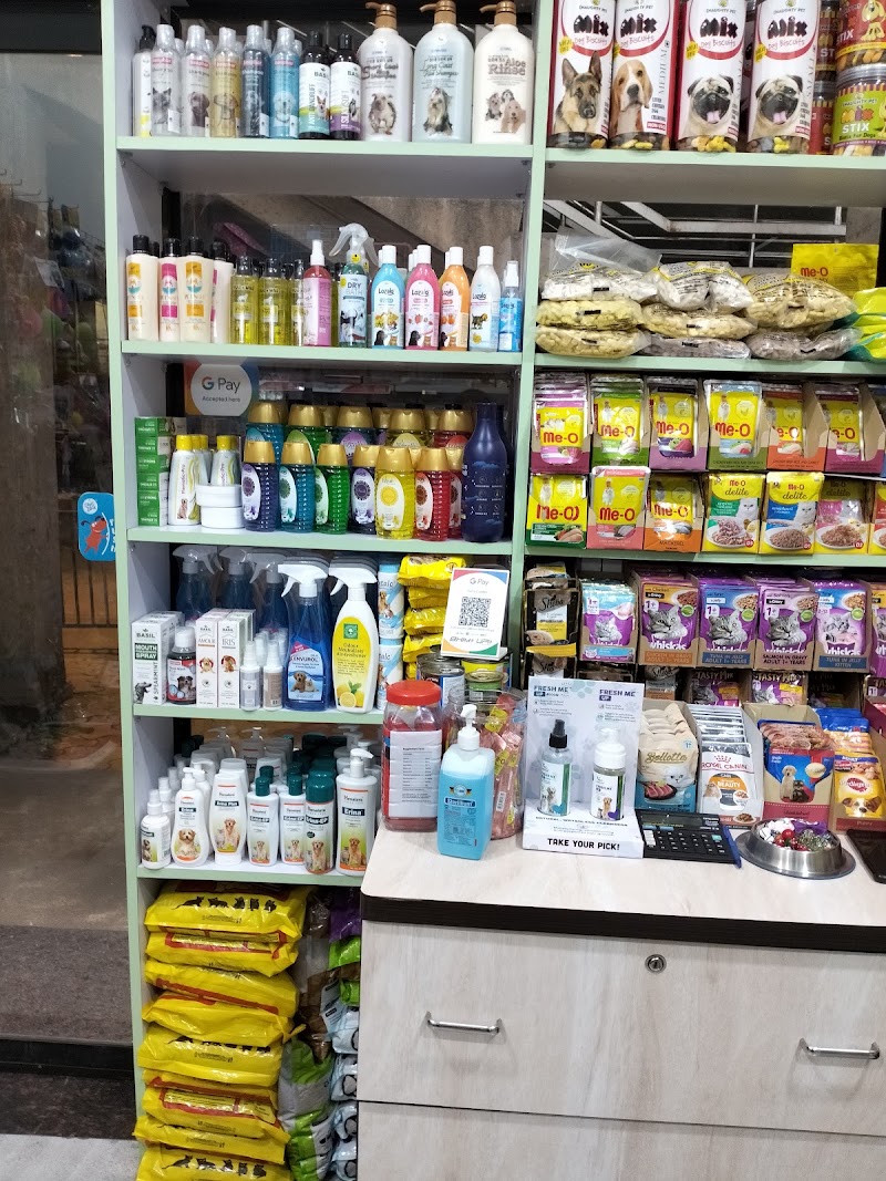 Furry cuddle Chembur nakka - Furry cuddle Chembur nakka Shop no 1/2, rishabh shopping centre, below chembur nakka mono rail station, Gulmarg Society, Chembur, Mumbai, Maharashtra 400071, India