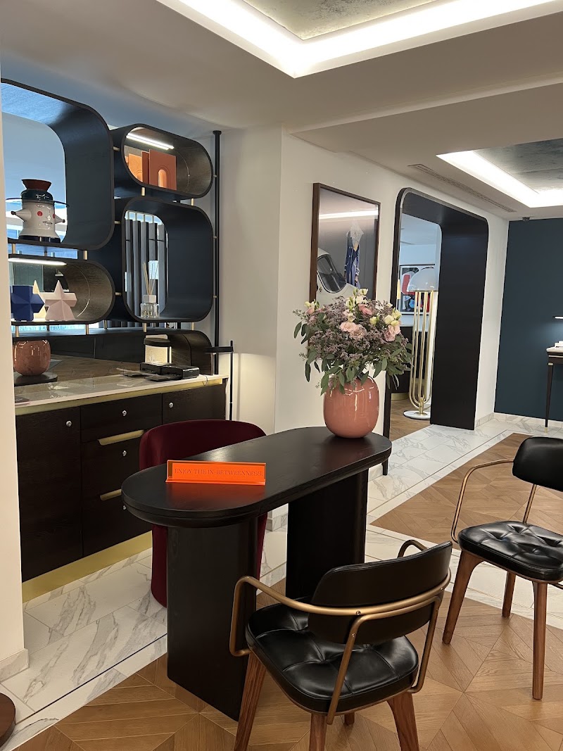 Neues Schloss Privat Hotel Zurich, Autograph Collection - Neues Schloss Privat Hotel Zurich, Autograph Collection Stockerstrasse 17, 8002 Zürich, Switzerland