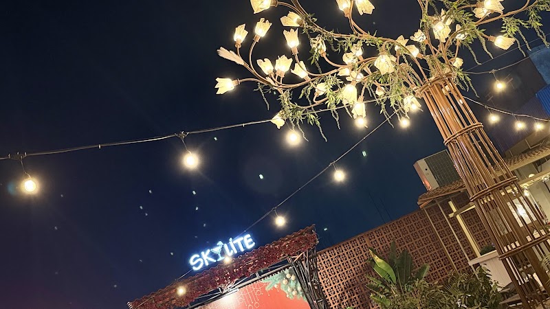 Skylite Lounge - Skylite Lounge 5th Floor, Rooftop, At Fourtune Mall, Skylite Lounge, behind Bank Of Maharashtra, Sitabuldi, Nagpur, Maharashtra 440012, India