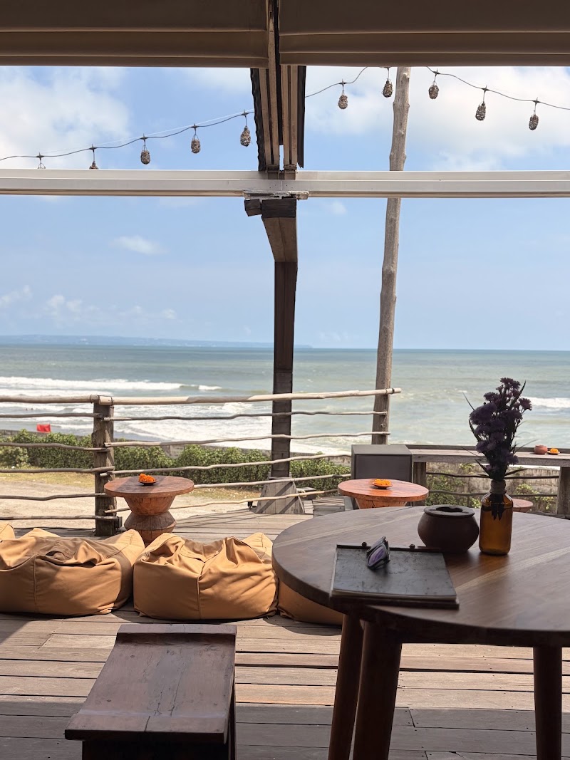 Sol Rooftop Bali - Sol Rooftop Bali Jl. Pantai Pererenan Kabupaten No.169, Pererenan, Kec. Mengwi, Kabupaten Badung, Bali 80351, Indonesia