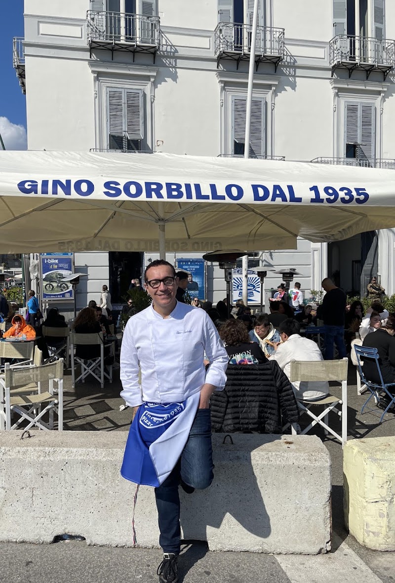 Gino Sorbillo Lievito Madre al Mare - Gino Sorbillo Lievito Madre al Mare Via Partenope, 1A, 80121 Napoli NA, Italy
