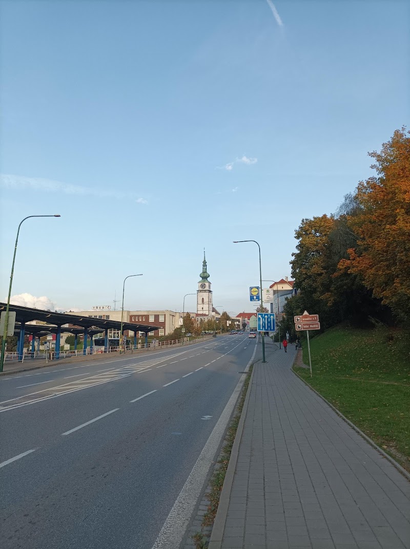 Parkoviště Vítězslava Nezvala (autobusové nádraží) - Parkoviště Vítězslava Nezvala (autobusové nádraží), V. Nezvala 996/1, 674 01 Třebíč-Třebíč 1, Czechia