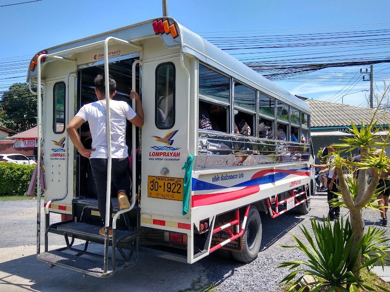 Lomprayah Ticket Office - Lomprayah Ticket Office, 64/6 Moo1, Tambon Ko Pha-ngan, Amphoe Ko Pha-ngan, Chang Wat Surat Thani 84280, Thailand