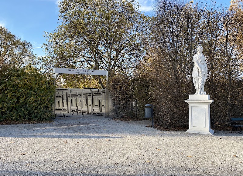 Irrgarten - Irrgarten, Rustenallee, 1130 Wien, Austria
