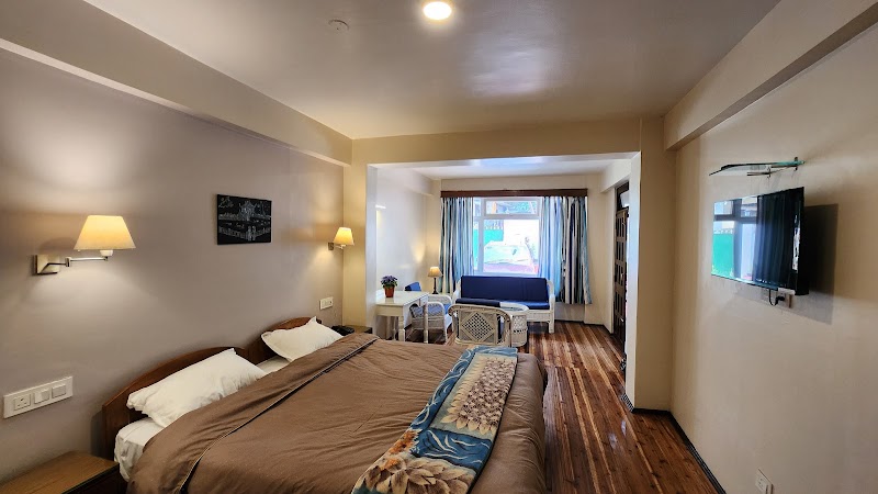 Ivanhoe Hotel( A Heritage Property) - Ivanhoe Hotel( A Heritage Property) 4, Franklyn Prestage Road, The Mall, Road, Chauk Bazaar, Darjeeling, West Bengal 734101, India