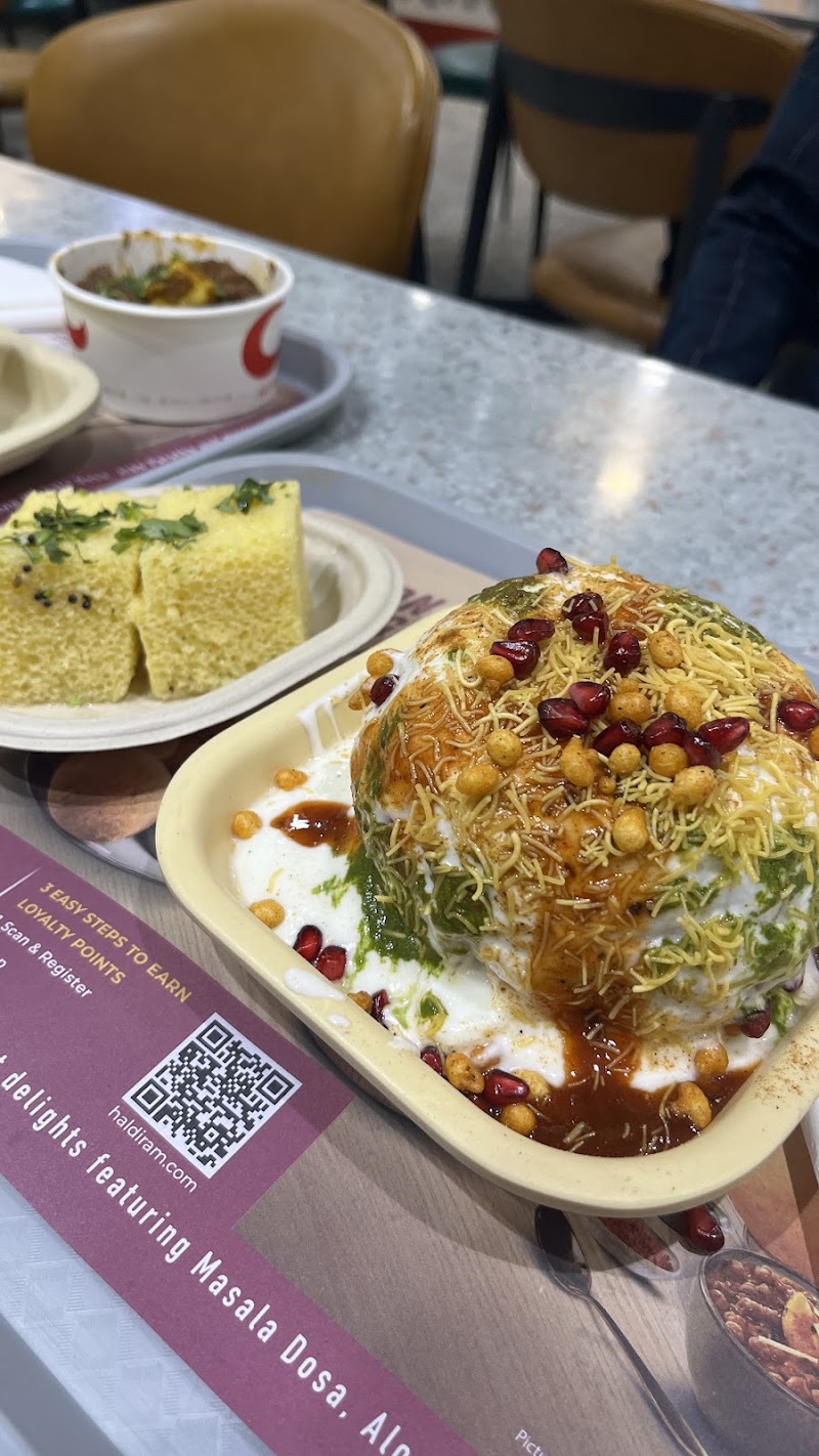 Haldiram's - Lajpat Nagar - Haldiram's - Lajpat Nagar, 45, Ring Rd, Block H, Lajpat Nagar III, Lajpat Nagar, New Delhi, Delhi 110024, India