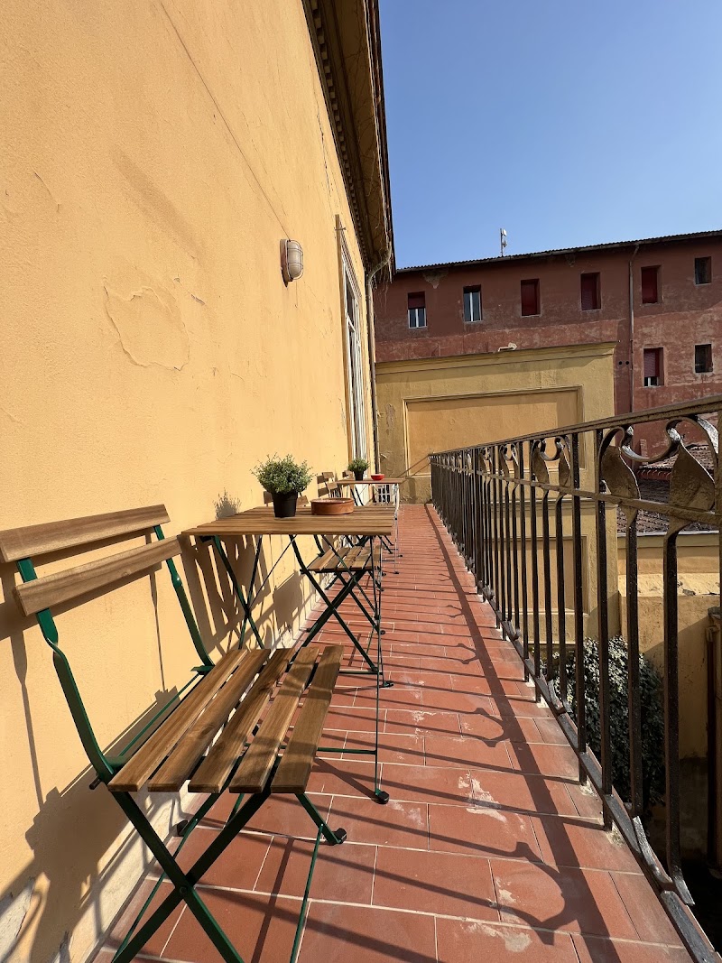 The Window on the courtyard, Entire Apartment - La Finestra sul cortile, Intero Appartamento - The Window on the courtyard, Entire Apartment - La Finestra sul cortile, Intero Appartamento, Via Guerrazzi, 6, 40125 Bologna BO, Italy