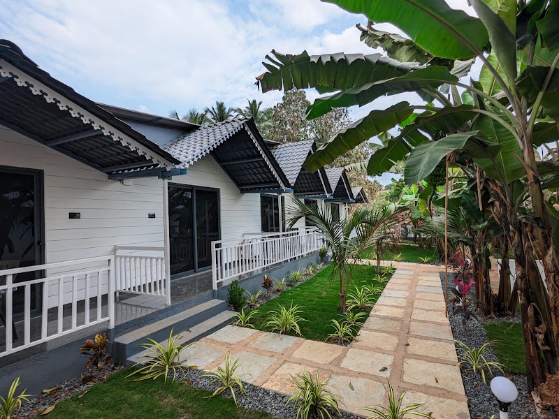 White tree resort