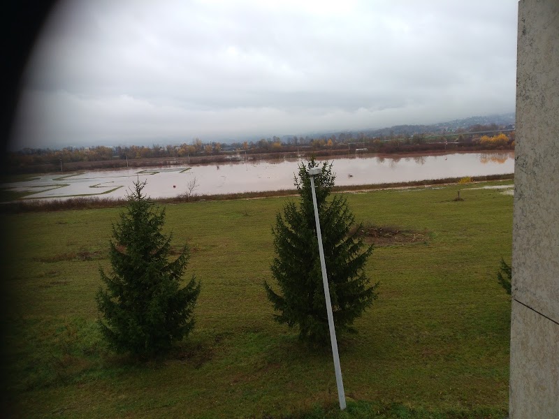 Rajlovac Military Airport - Rajlovac Military Airport, Unnamed Road, V8C4+4JJ, Sarajevo 71000, Bosnia and Herzegovina