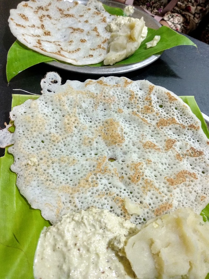 Sri Veerabhadreshwara Benne Dose Hotel - Sri Veerabhadreshwara Benne Dose Hotel, Shop No. 4, R.L.H. Complex H.C.R. Cross, Nituvalli Rd, Shrinivaasa Nagara, Davangere, Karnataka 577008, India