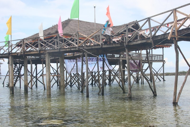 Quicksilver Surf Spot - Quicksilver Surf Spot R578+R62, Tourism Rd, General Luna, Philippines