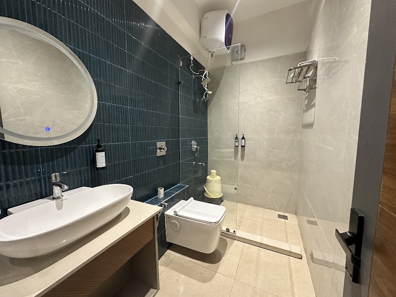 Hotel Royal Palm Inn - Hotel Royal Palm Inn by pass, near rai Bareilly, chauraha, Faizabad, Uttar Pradesh 224001, India