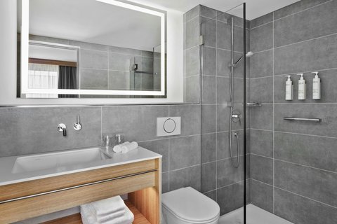 Courtyard by Marriott Biel/Bienne - Courtyard by Marriott Biel/Bienne Esplanade du Palais des Congres 15, 2502 Biel, Switzerland