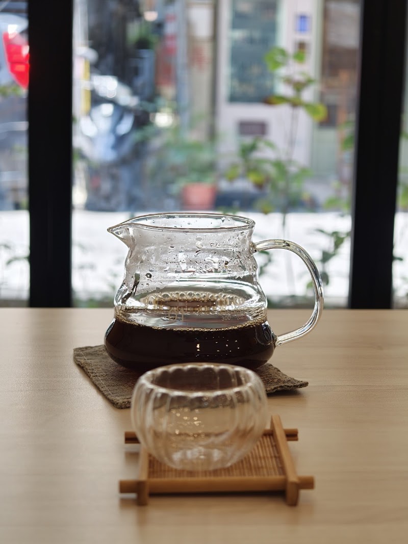 R2 平方咖啡 - R2 平方咖啡, No. 6號, Lane 26, Chang'an W Rd, 中山區 Zhongshan District, Taipei City, Taiwan 10491