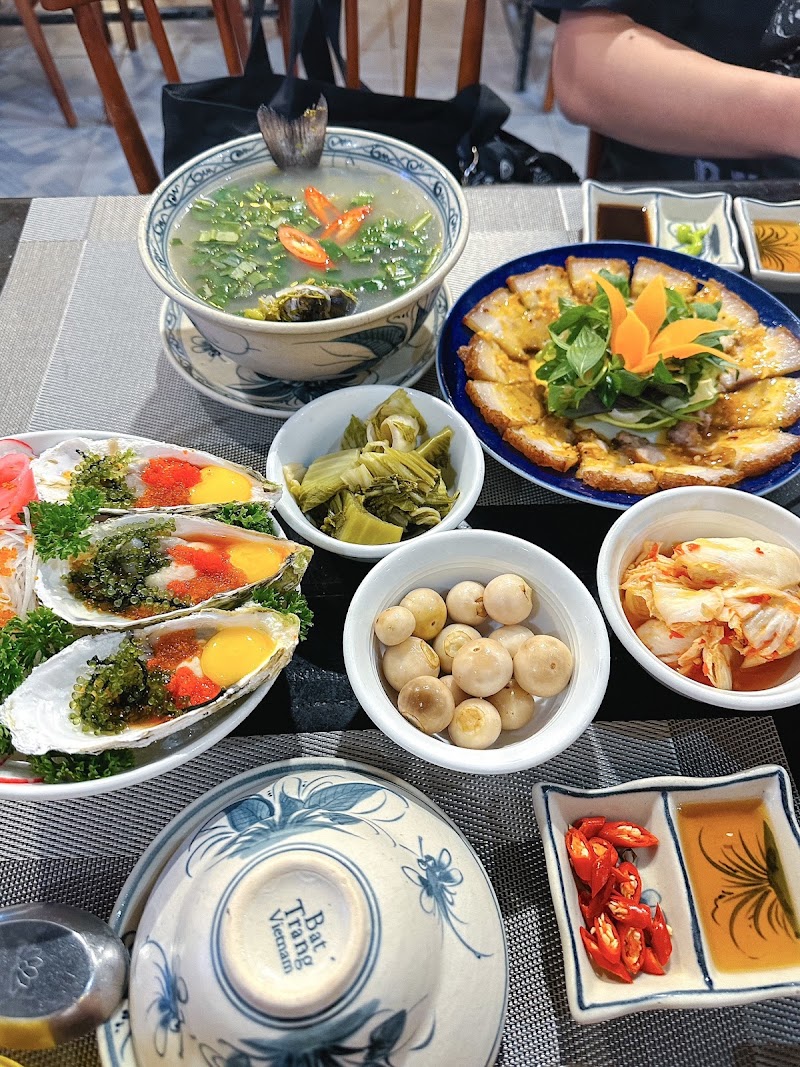 Hương Quê Restaurant - Đậm Vị Cơm Việt - Hương Quê Restaurant - Đậm Vị Cơm Việt, 09 Đ. Trần Hưng Đạo, Nha Trang, Khánh Hòa 650000, Vietnam