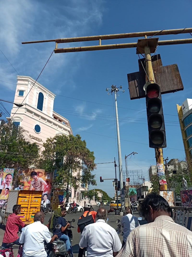 Mahatma Gandhi Road - Mahatma Gandhi Road Mahatma Gandhi Rd, Puducherry, India