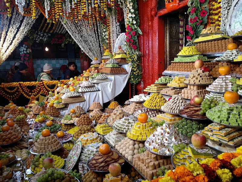 Shri Kaal Bhairav Temple, (Varanasi) - Shri Kaal Bhairav Temple, (Varanasi), K30/51-53-55 Ghasi Tola, Bibi Hatiya, Golghar, Kotwali, Varanasi, Uttar Pradesh 221001, India