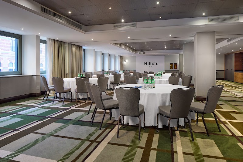 Hilton Milan - Hilton Milan Via Luigi Galvani, 12, 20124 Milano MI, Italy