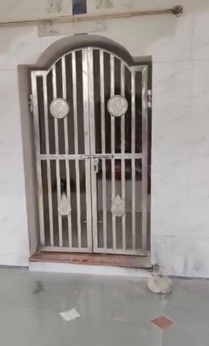 Mau - Mau, Malik Tahir Pura, Mau, Uttar Pradesh 275101, India