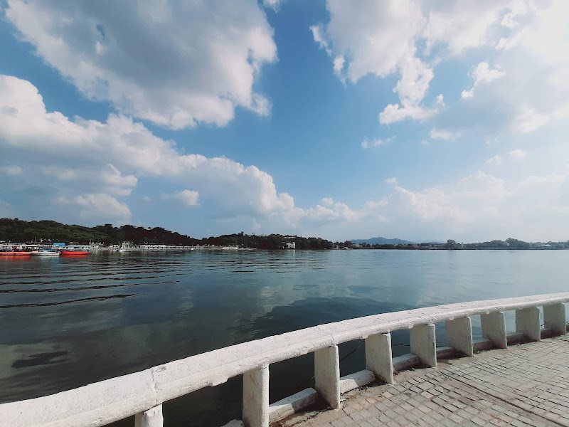 Nehru Garden - Nehru Garden Vasupujy Complex, FatehSagar Lake Udaipur, 5, Mewar Motor Link Rd, Fateh Sagar Lake, Udaipur, Rajasthan 313004, India
