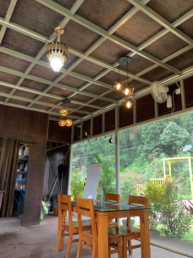 Yellowgate cafe and bistro - Yellowgate cafe and bistro Yellowgate cafe and bistro, Mangalore - Mysore Hwy, near Katekeri, junction, Madikeri, Katakeri, Karnataka 571201, India