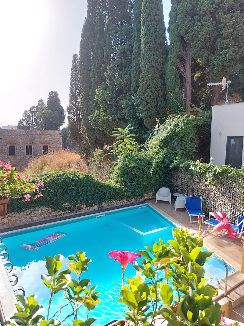 Residence Villa Il Glicine - Residence Villa Il Glicine Viale S. Pancrazio, 27, 98039 Taormina ME, Italy