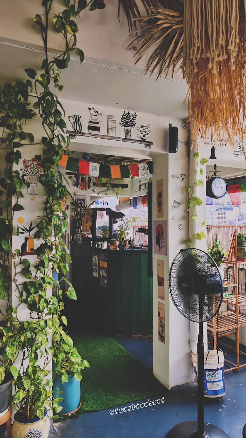 Backyard cafe - Backyard cafe outside of, 426, Chand Pole Puliya, Chand Pole, jethiyo ka akhara, Udaipur, Rajasthan 313004, India
