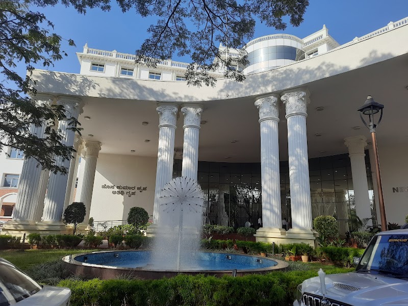 KSTDC Kumarakrupa Hotel - KSTDC Kumarakrupa Hotel Shop No. 1, 17th Block, 5th Main, Kumara Park East, Kumarakrupa Road, Shivajinagar, Kumarakrupa Rd, Kumara Park East, Seshadripuram, Bengaluru, Karnataka 560001, India