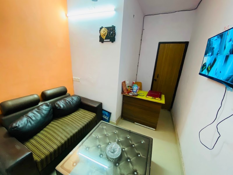 Hotel O Happy Stay Near Iskcon Temple Noida - Hotel O Happy Stay Near Iskcon Temple Noida Deepak Vihar, Shital Vihar, Khora Colony, Sector 62A, Noida, Uttar Pradesh 201020, India