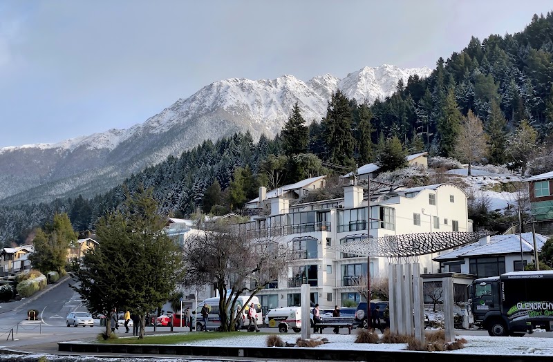 The Waterfront - The Waterfront, 109 Beach Street, Queenstown 9300, New Zealand