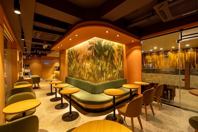 Starbucks - Kranti Chowk - Starbucks - Kranti Chowk, Hotel Manor, Kranti Chowk, Snehnagar, Konkanwadi, Chhatrapati Sambhajinagar, Maharashtra 431005, India