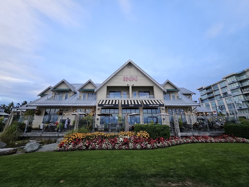 Sidney Waterfront Inn & Suites - Sidney Waterfront Inn & Suites 9775 First St, Sidney, BC V8L 1W5, Canada