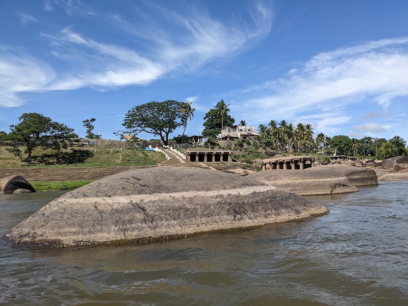 Tungabhadra River Ghats - Tungabhadra River Ghats, 8FP5+PHG, Hampi, Karnataka 583239, India