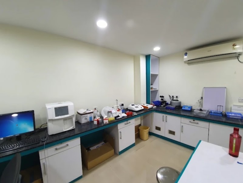 AP PARAMEDICAL INSTITUTE KAMAL VIHAR RAIPUR (CG) - AP PARAMEDICAL INSTITUTE KAMAL VIHAR RAIPUR (CG), Raghuraj Tower Sector 9 KAMAL VIHAR ROAD MMR HOSPITAL KE SAMNE, Kamal Vihar, Sector 8 A, Raipur, Chhattisgarh 492015, India