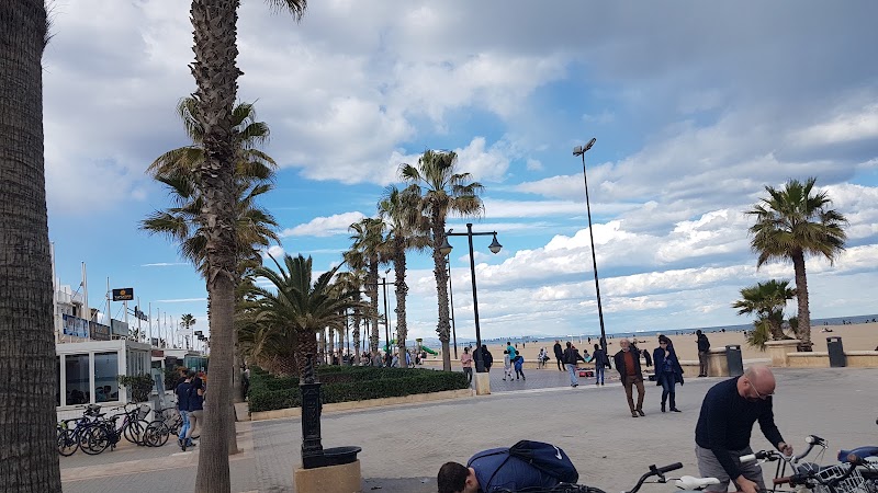 Platja de la Malvarrosa - Platja de la Malvarrosa, Passeig de Neptú, 34, Poblats Marítims, 46011 València, Valencia, Spain