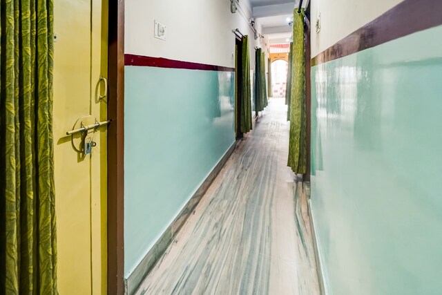 SPOT ON Lodge Bikash Bhawan - SPOT ON Lodge Bikash Bhawan Ward 35, Netaji Subhas Chandra Bose Rd, near Central Bank of, Bhaktinagar, Dabgram, Siliguri, West Bengal 734007, India